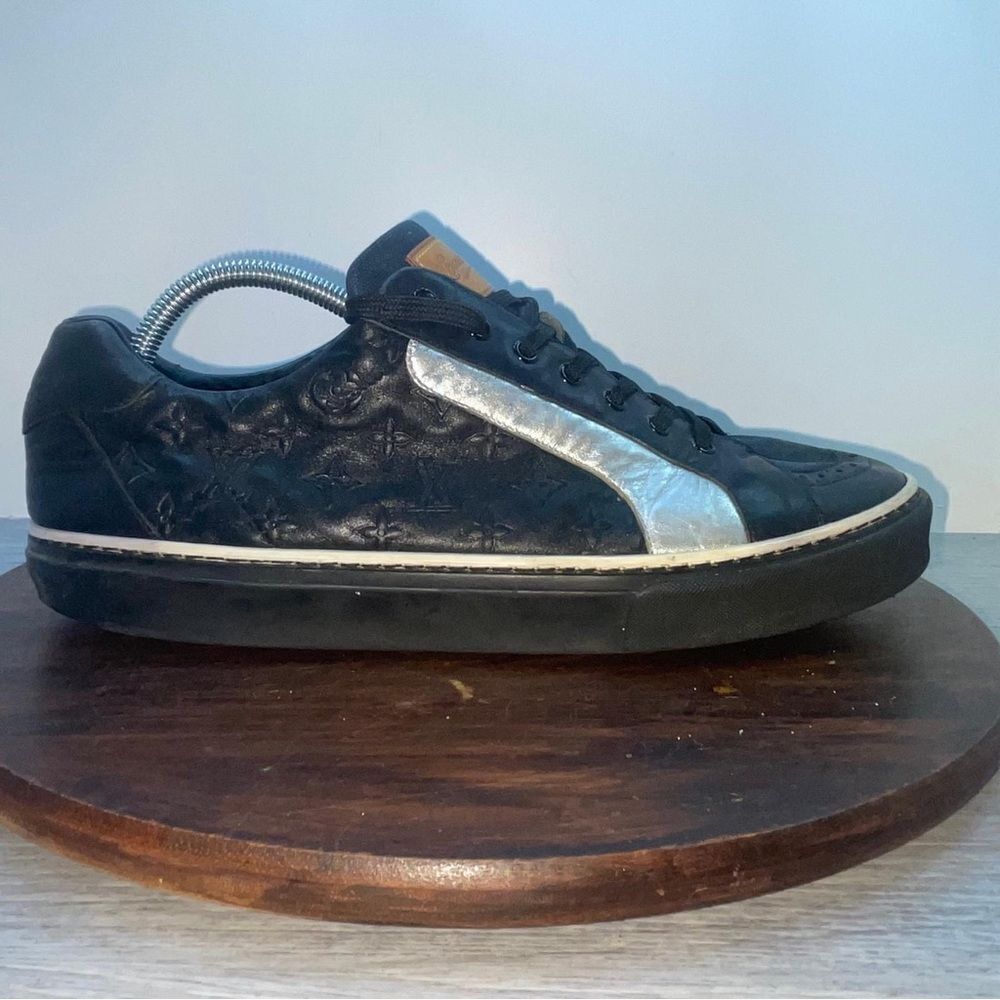 Louis Vuitton Men’s 8.5 Low Top Monogram Logo Leather Black Sneakers Shoes - Picture 1 of 10